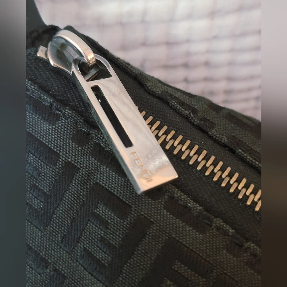 Fendi Pochette - Picture 6 of 16